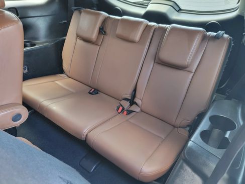 Used 2017 Toyota Highlander AWD V6 image 14