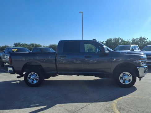 Used 2025 RAM 2500 Tradesman w/ Chrome Appearance Group AWD/4WD image 4