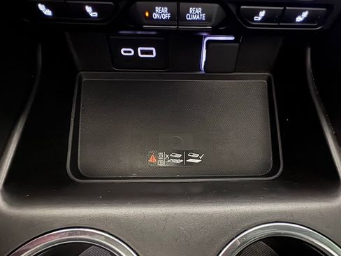 Certified 2024 Chevrolet Suburban RST w/ Luxury Package image 25