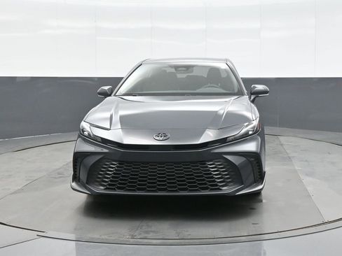 Certified 2025 Toyota Camry SE w/ Convenience Package image 2