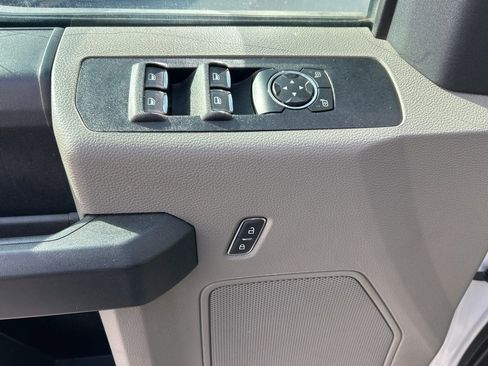 Used 2022 Ford F350 XL w/ Power Equipment Group image 4