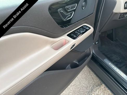 Certified 2023 Lincoln Aviator Reserve w/ Equipment Group 201A image 16