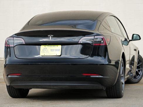 Used 2021 Tesla Model 3 Standard Range Plus RWD image 5