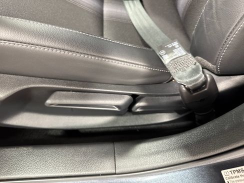 Used 2025 Honda Civic Sport image 15