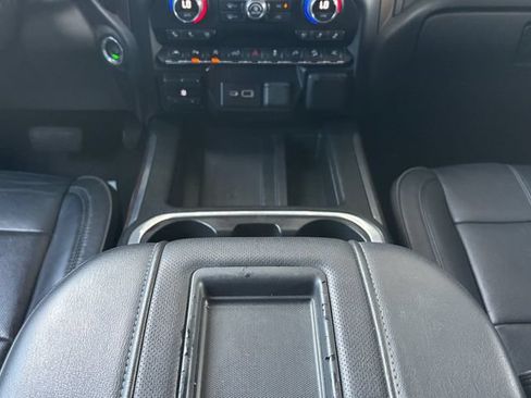 Used 2020 Chevrolet Silverado 1500 High Country w/ Technology Package AWD/4WD image 6