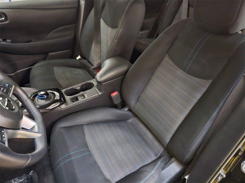 Used 2019 Nissan Leaf SV Plus w/ SV Plus Technology Package image 22