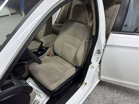Used 2013 Honda Accord EX image 12