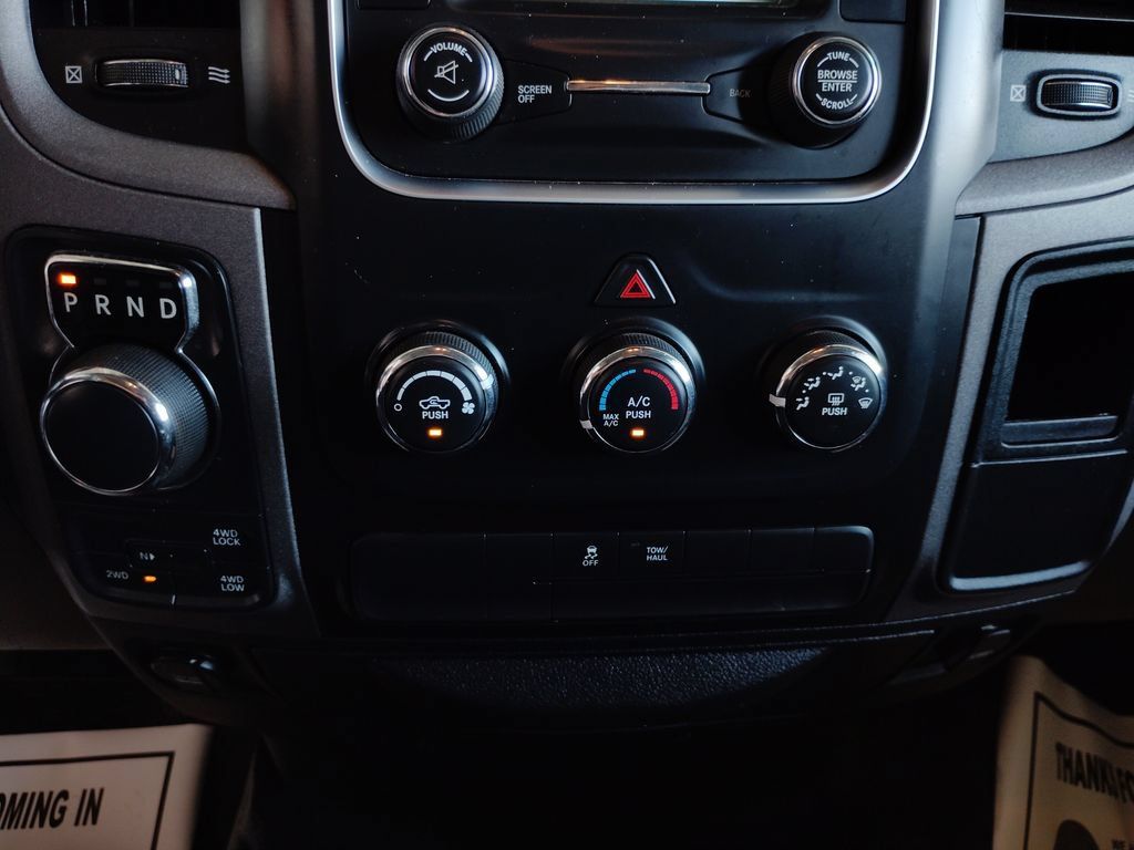 Used 2018 RAM 1500 Express AWD/4WD image 30