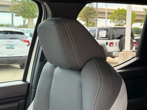 Used 2025 Toyota Tacoma TRD Off-Road image 15