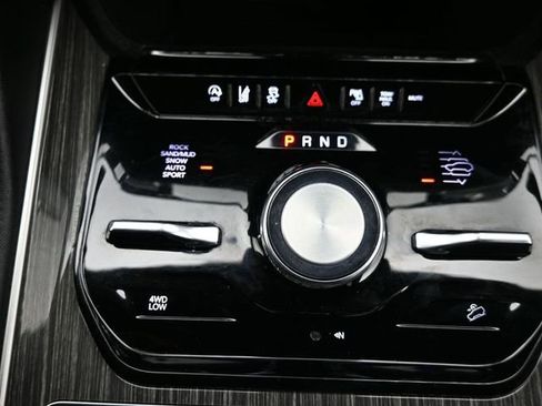 Used 2022 Jeep Wagoneer Series III image 43