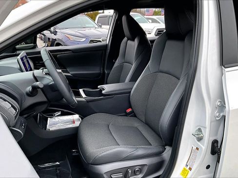 Used 2024 Toyota bZ4X XLE image 7