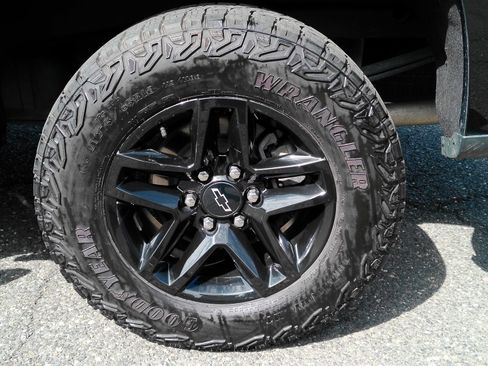 Certified 2024 Chevrolet Silverado 1500 Custom Trail Boss AWD/4WD image 27