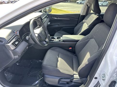 Certified 2025 Toyota Camry LE image 16