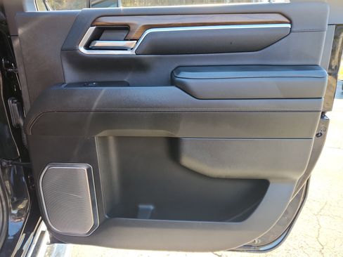 Used 2025 Chevrolet Silverado 3500 High Country w/ High Country Premium Package image 50