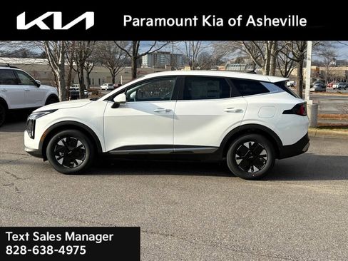 New 2026 Kia Sportage LX image 3