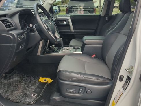 Used 2024 Toyota 4Runner SR5 Premium w/ Moonroof Package AWD/4WD image 17