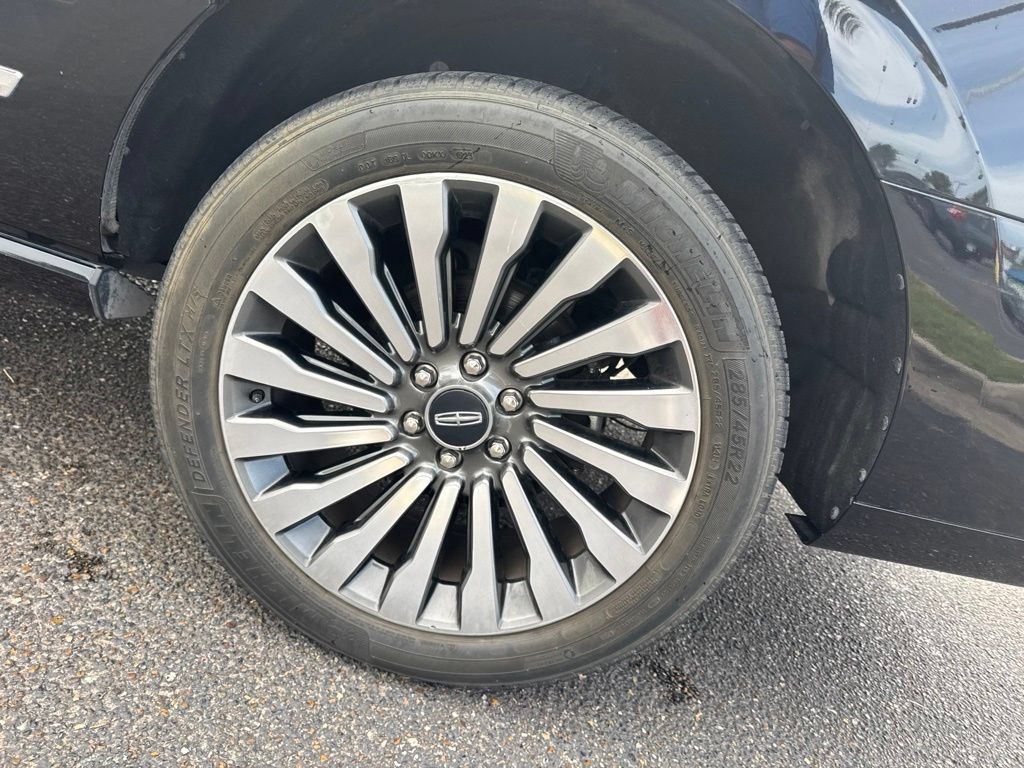 Used 2019 Lincoln Navigator L Reserve AWD/4WD image 12