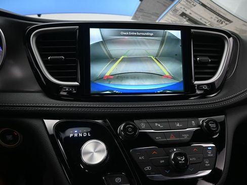 New 2026 Chrysler Pacifica Select w/ S Appearance Package AWD/4WD image 35
