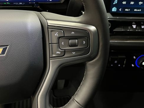 Used 2025 Chevrolet Silverado 3500 LTZ AWD/4WD image 37