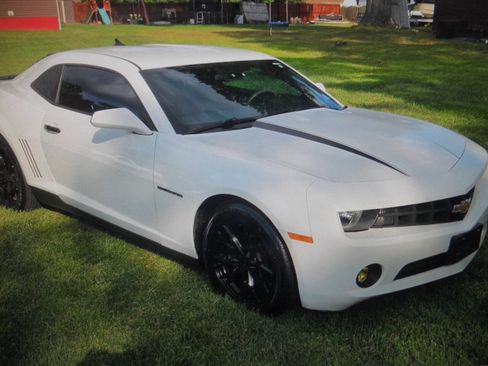 Used 2013 Chevrolet Camaro LS RWD image 13