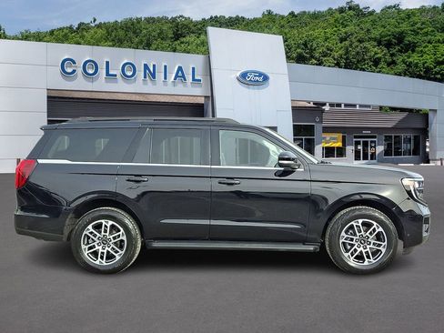 Certified 2025 Ford Expedition Active image 7