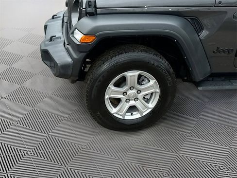 Used 2023 Jeep Wrangler Sport S image 34