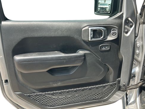 Used 2020 Jeep Wrangler Sport AWD/4WD image 11