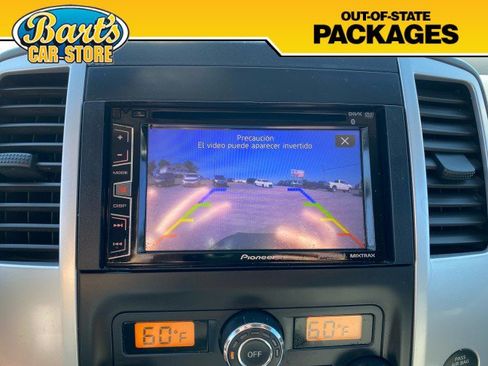 Used 2013 Nissan Frontier SV w/ SV Value Truck Pkg AWD/4WD image 31