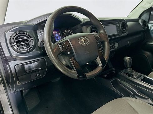 Used 2019 Toyota Tacoma SR image 9