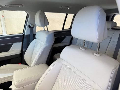 Used 2025 Hyundai Santa Fe SEL FWD image 12