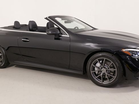 Used 2024 Mercedes-Benz CLE 300 4MATIC Cabriolet image 9