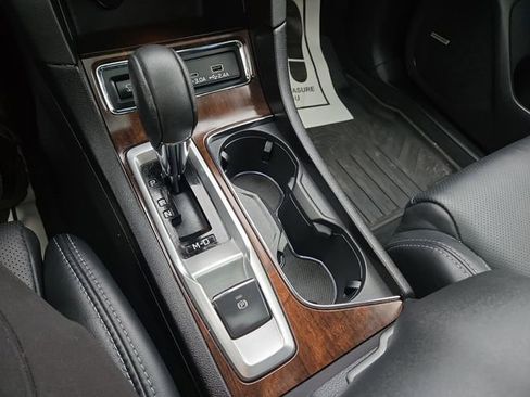 Used 2024 Subaru Ascent Touring w/ Popular Package #2 image 29