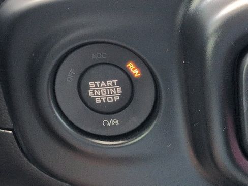 Used 2022 Jeep Wrangler Unlimited Sport AWD/4WD image 25
