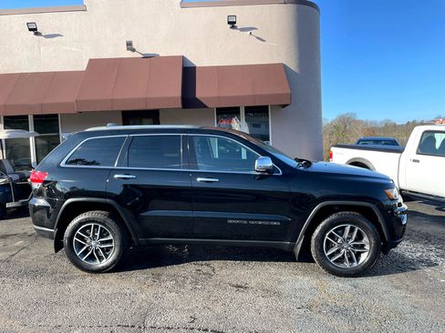 Used 2017 Jeep Grand Cherokee Limited image 4