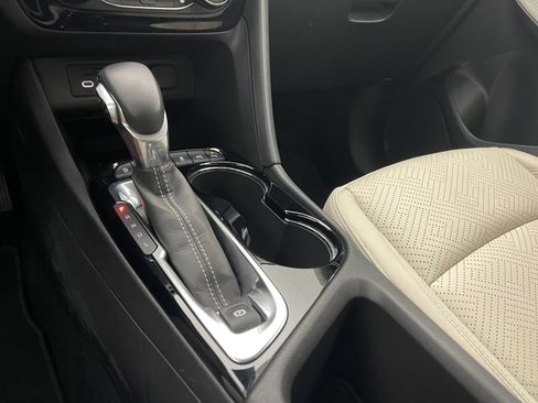 Used 2020 Buick Encore GX Essence w/ Advanced Technology Package FWD image 30