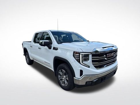 Used 2024 GMC Sierra 1500 SLT AWD/4WD image 4
