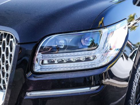 Used 2020 Lincoln Navigator L 2WD image 17
