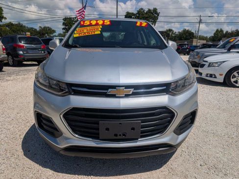 Used 2017 Chevrolet Trax LS FWD image 2