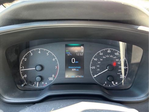 Used 2023 Toyota Corolla SE FWD image 18