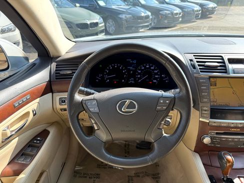 Used 2011 Lexus LS 460 Luxury image 18