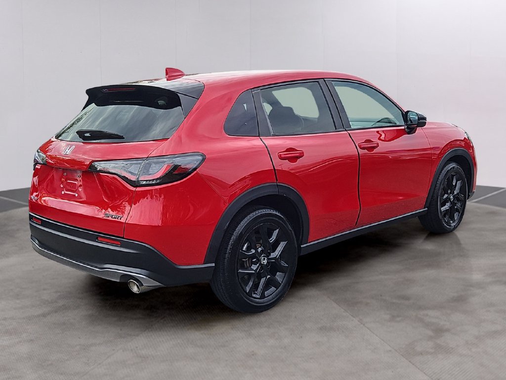 Used 2025 Honda HR-V Sport image 4