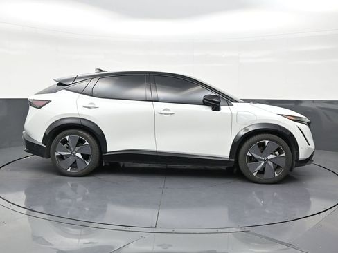 Used 2023 Nissan Ariya image 6
