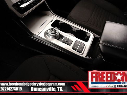 Used 2021 Ford Explorer XLT image 36