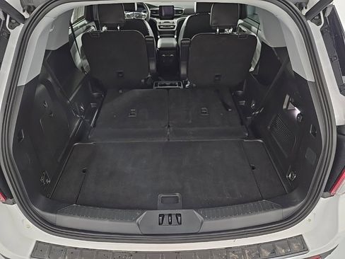 Used 2021 Ford Explorer XLT w/ Equipment Group 202A image 26