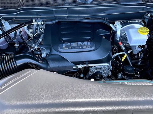 Certified 2025 RAM 2500 Big Horn AWD/4WD image 29