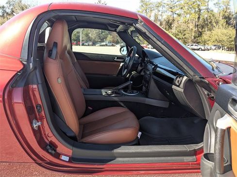 Used 2008 MAZDA MX-5 Miata Grand Touring w/ Premium Pkg image 12