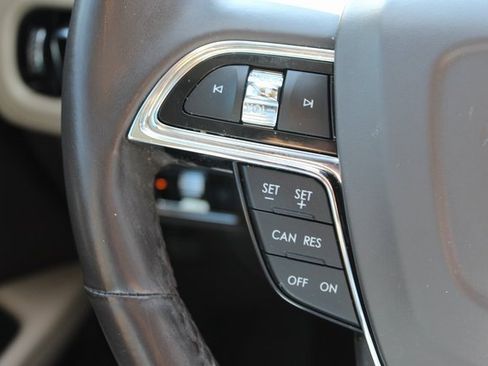 Used 2023 Lincoln Nautilus Reserve image 20