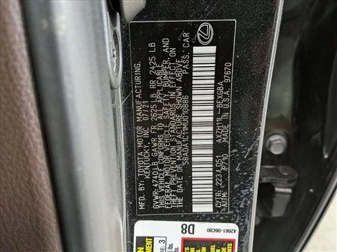 Used 2021 Lexus ES 300h w/ Premium Package image 27