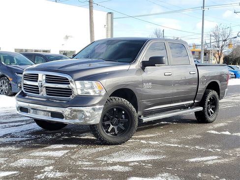 Used 2018 RAM 1500 Big Horn image 31