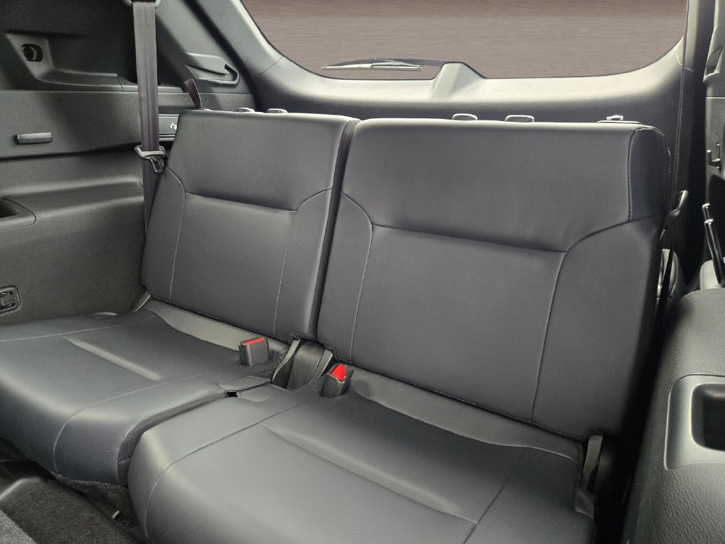 Used 2025 Mitsubishi Outlander SE AWD/4WD image 13